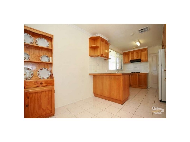 52 Kernot Cres, Noble Park North VIC 3174
