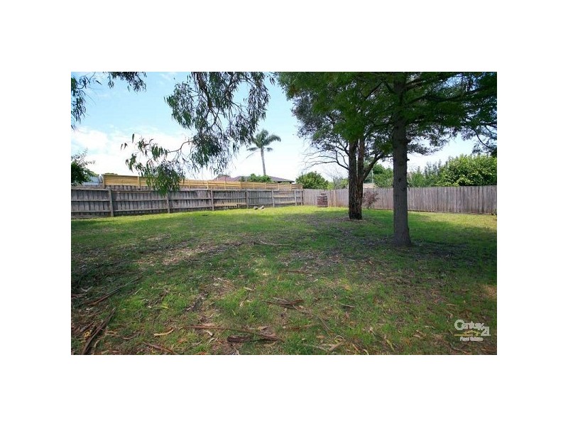 12 Barnett Grove, Noble Park VIC 3174