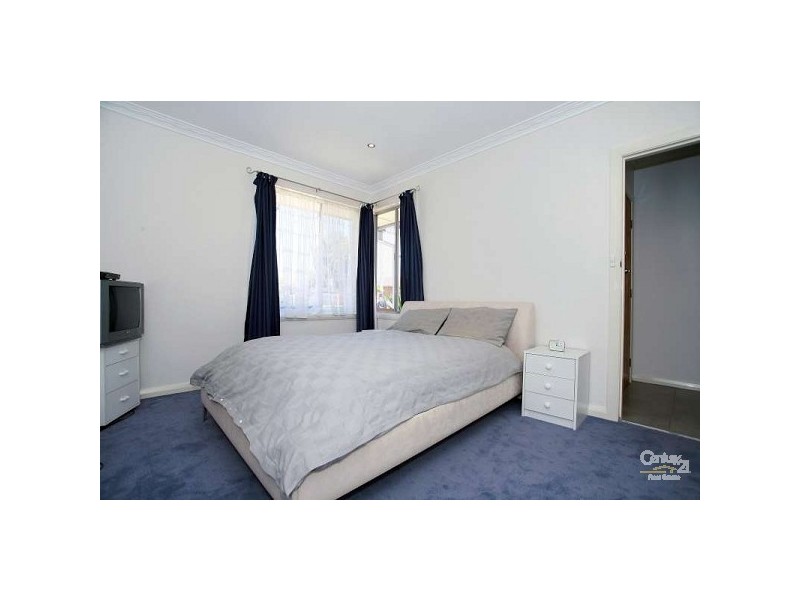 9 Rockford Cr, Noble Park VIC 3174