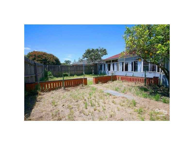 9 Rockford Cr, Noble Park VIC 3174
