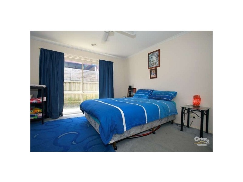 4 Blackmore Close, Pakenham VIC 3810