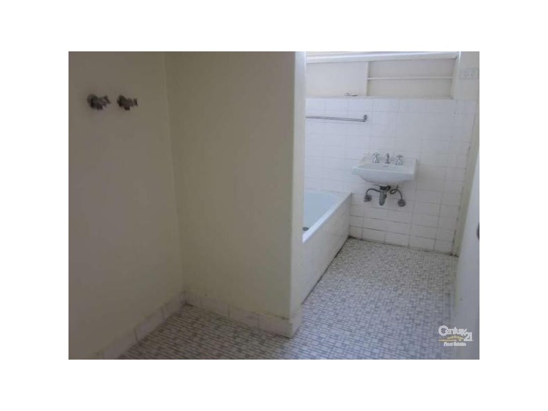 2/10 Albert Avenue, Springvale VIC 3171