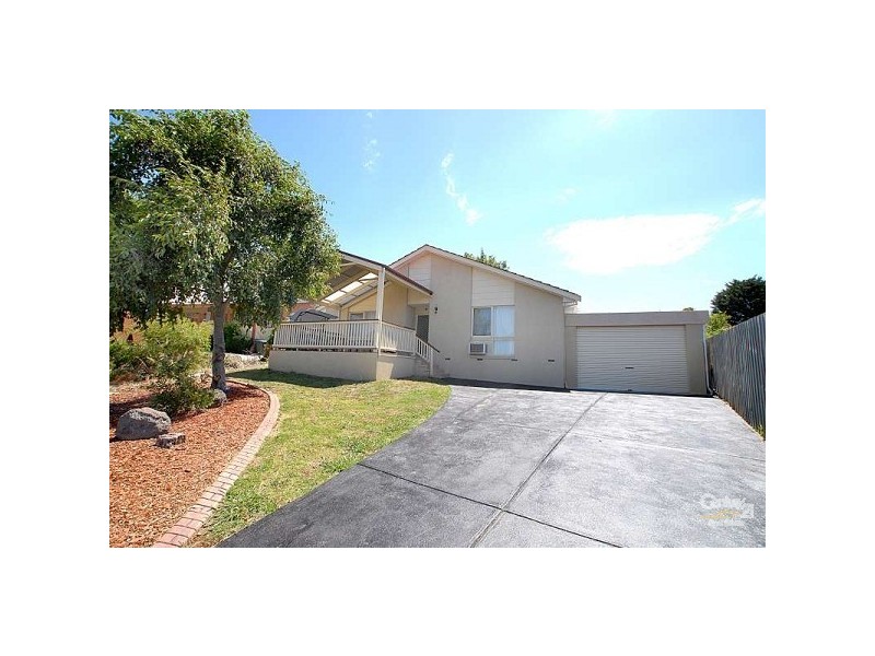 6 Waruka Close, Endeavour Hills VIC 3802