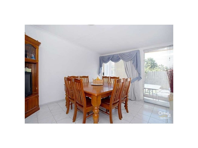 6 Waruka Close, Endeavour Hills VIC 3802