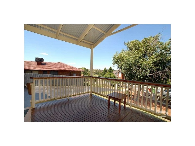 6 Waruka Close, Endeavour Hills VIC 3802