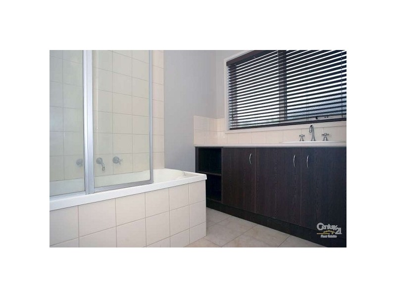 1/114 Railway Parade, Noble Park VIC 3174