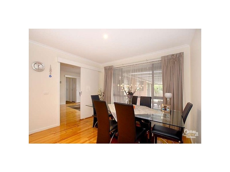 33 Fenton Court, Keysborough VIC 3173