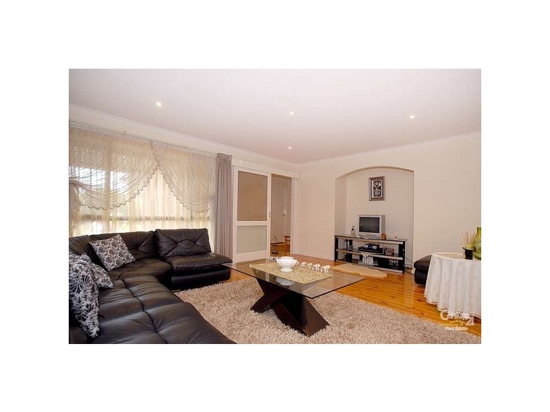 33 Fenton Court, Keysborough VIC 3173