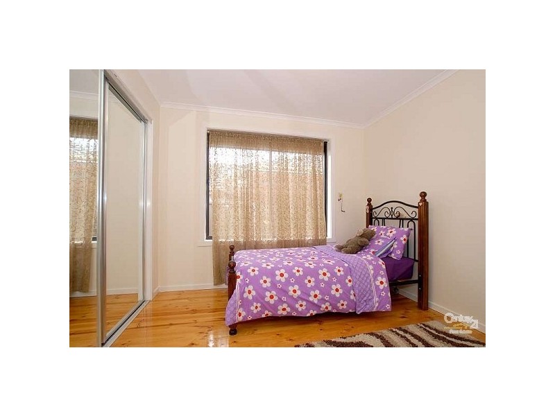 33 Fenton Court, Keysborough VIC 3173