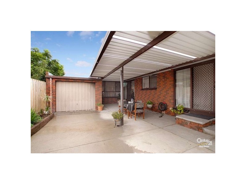 33 Fenton Court, Keysborough VIC 3173