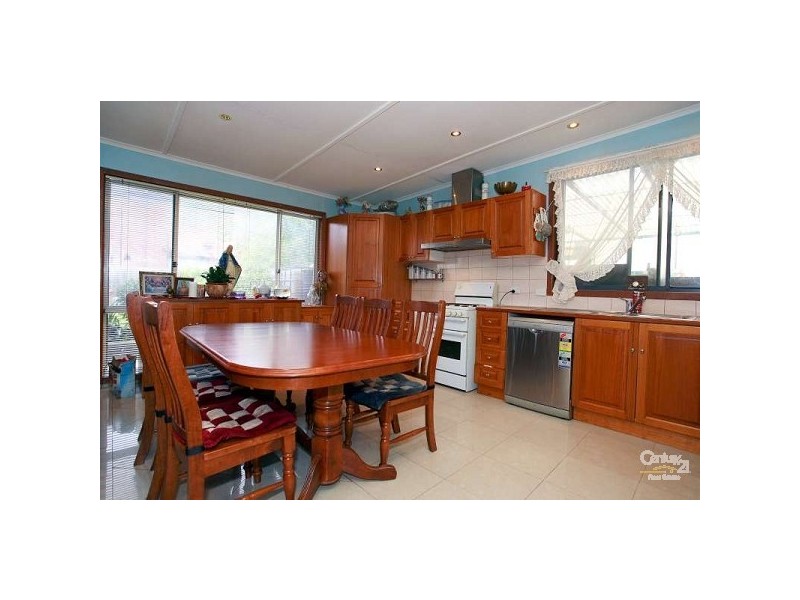 74 Pound Road, Hampton Park VIC 3976