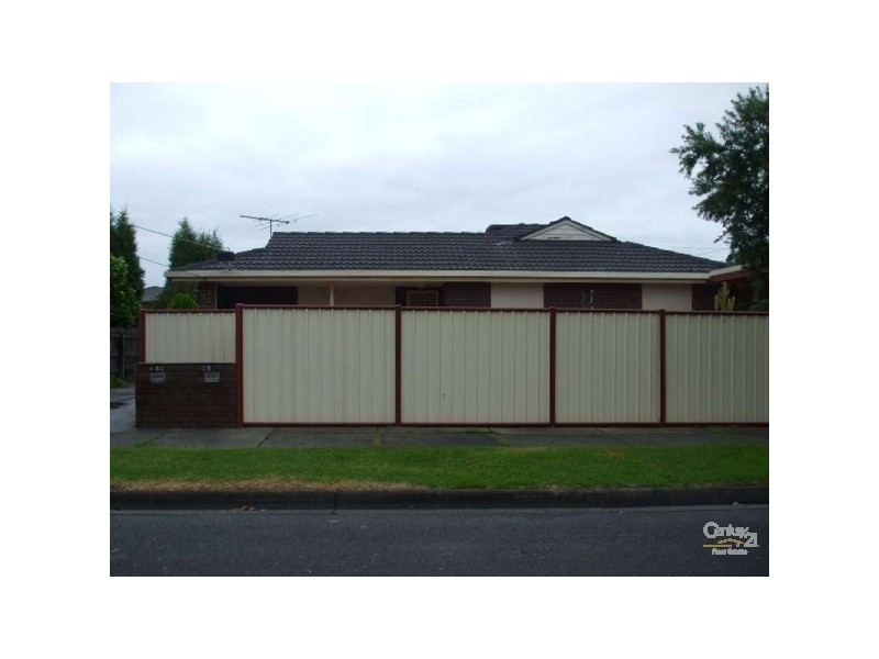 1/2 Birkley Court, Noble Park North VIC 3174