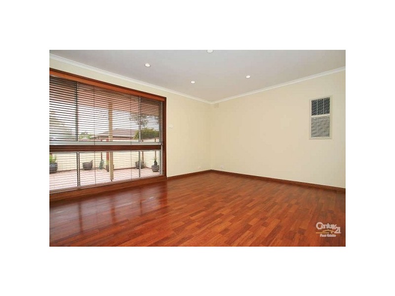 1/2 Birkley Ct, Noble Park North VIC 3174