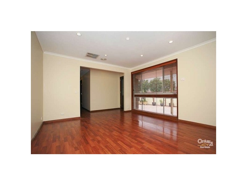 1/2 Birkley Ct, Noble Park North VIC 3174