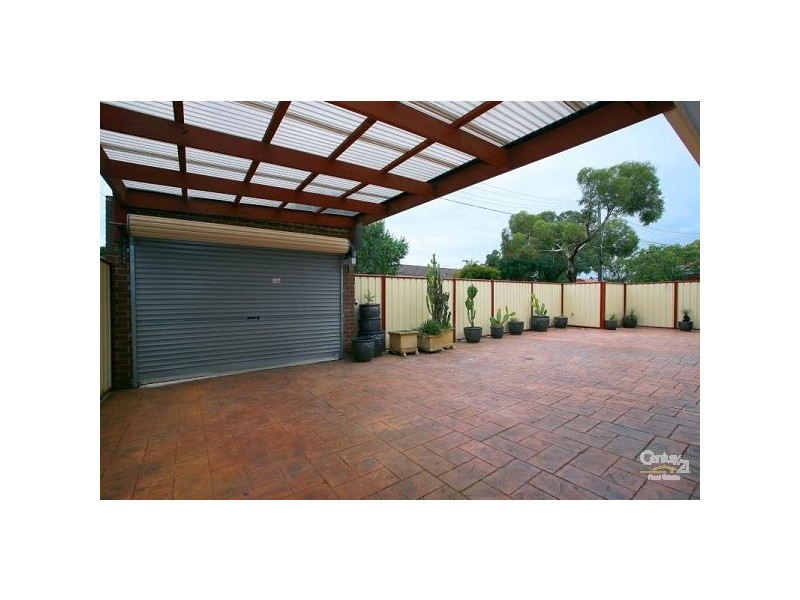 1/2 Birkley Ct, Noble Park North VIC 3174