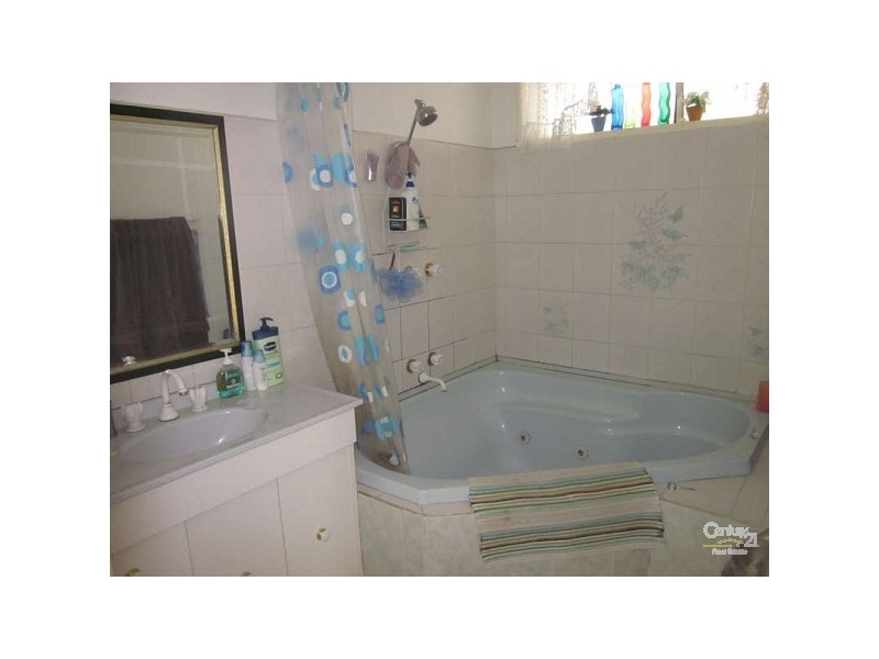 15 Silverdale Court, Springvale South VIC 3172