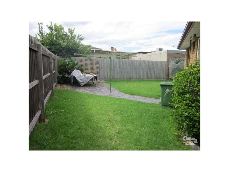 15 Silverdale Court, Springvale South VIC 3172