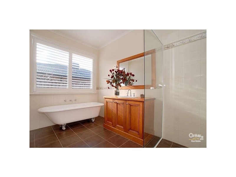 6 Mallett Grove, Lyndhurst VIC 3975