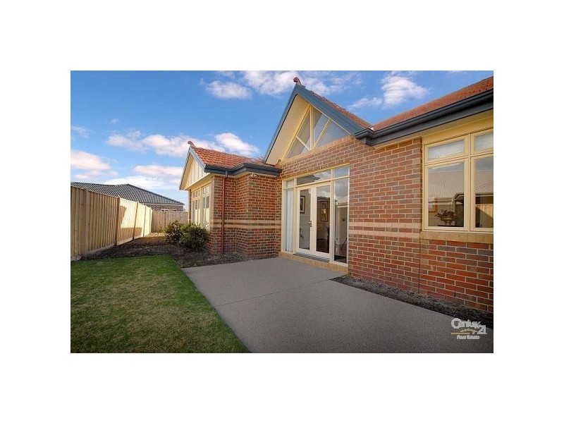 6 Mallett Grove, Lyndhurst VIC 3975