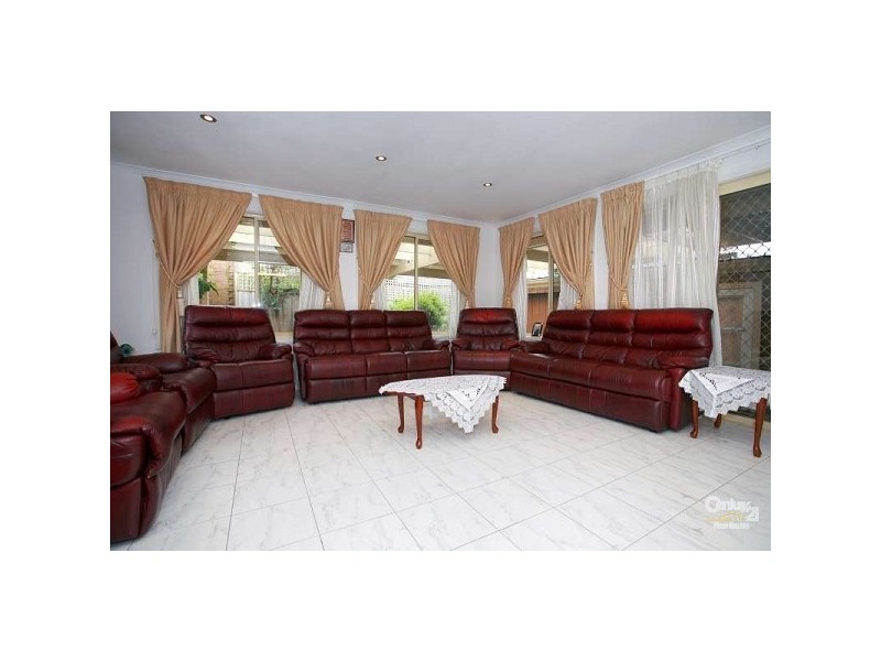 20 Rawdon Hill Drive, Dandenong North VIC 3175