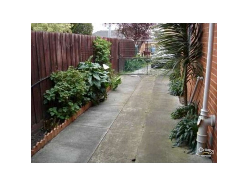 2/37 Nockolds Crescent, Noble Park VIC 3174