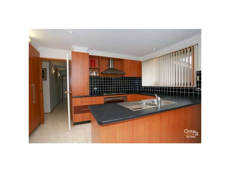 2 Evonne Court, Endeavour Hills VIC 3802