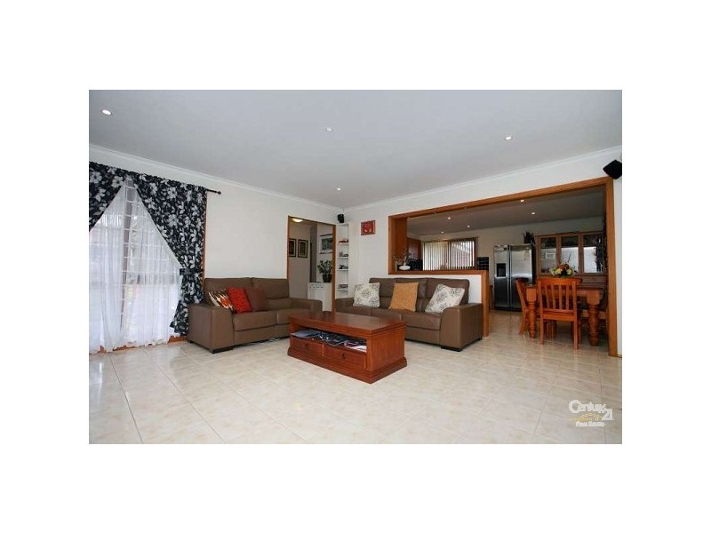 2 Evonne Court, Endeavour Hills VIC 3802