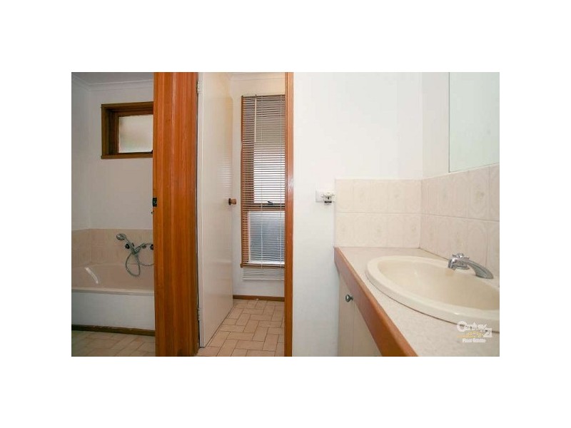 2 Evonne Court, Endeavour Hills VIC 3802