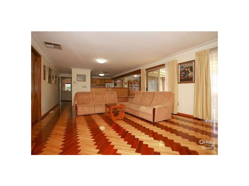 29 George Bass Ave, Endeavour Hills VIC 3802