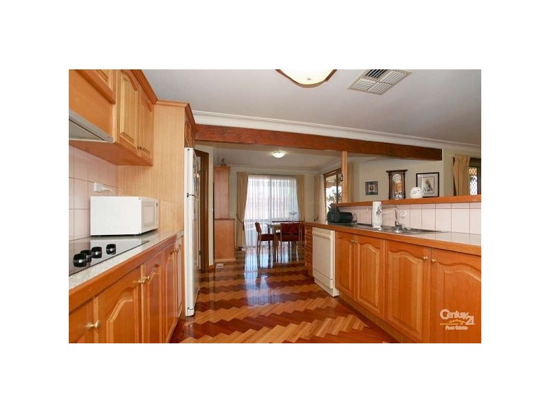 29 George Bass Ave, Endeavour Hills VIC 3802