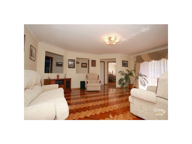 29 George Bass Ave, Endeavour Hills VIC 3802