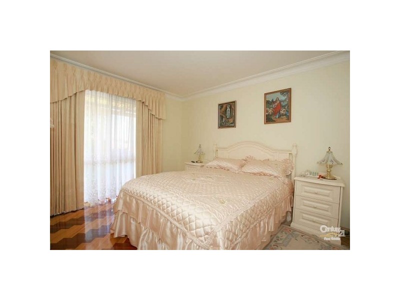 29 George Bass Ave, Endeavour Hills VIC 3802