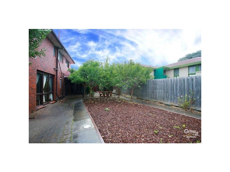 18 Waranga Street, Dandenong North VIC 3175