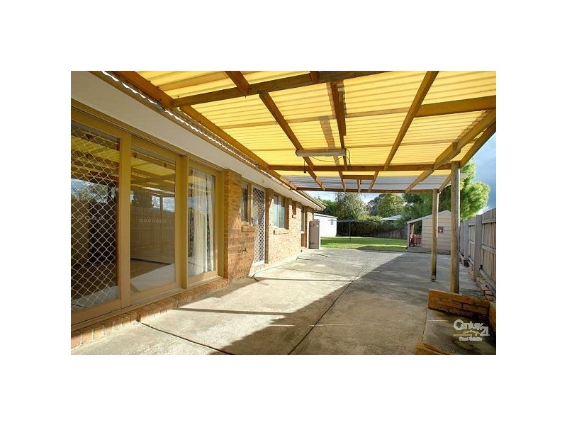 14 Blue Grass Crescent, Pakenham VIC 3810