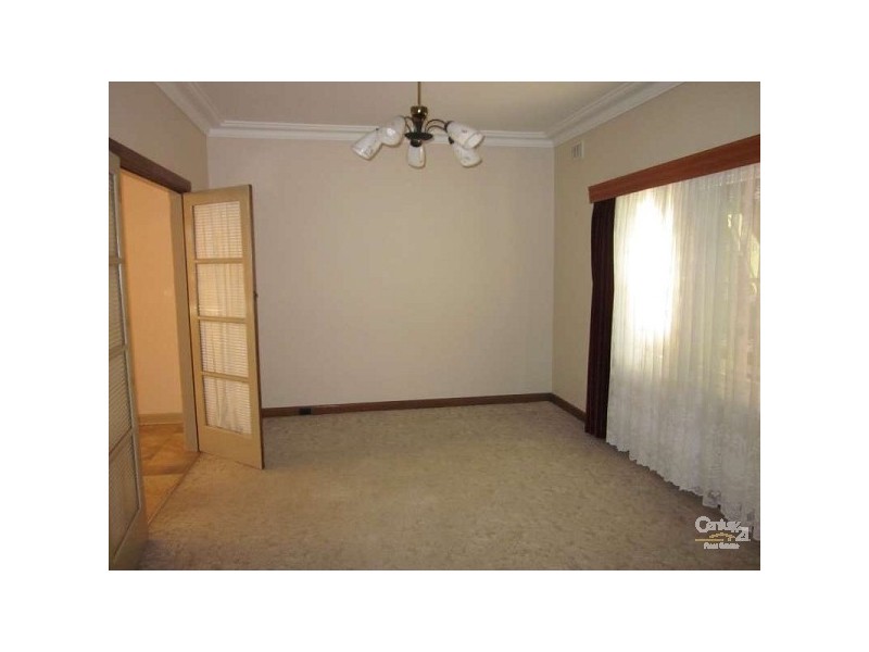 8 Knox Street, Noble Park VIC 3174