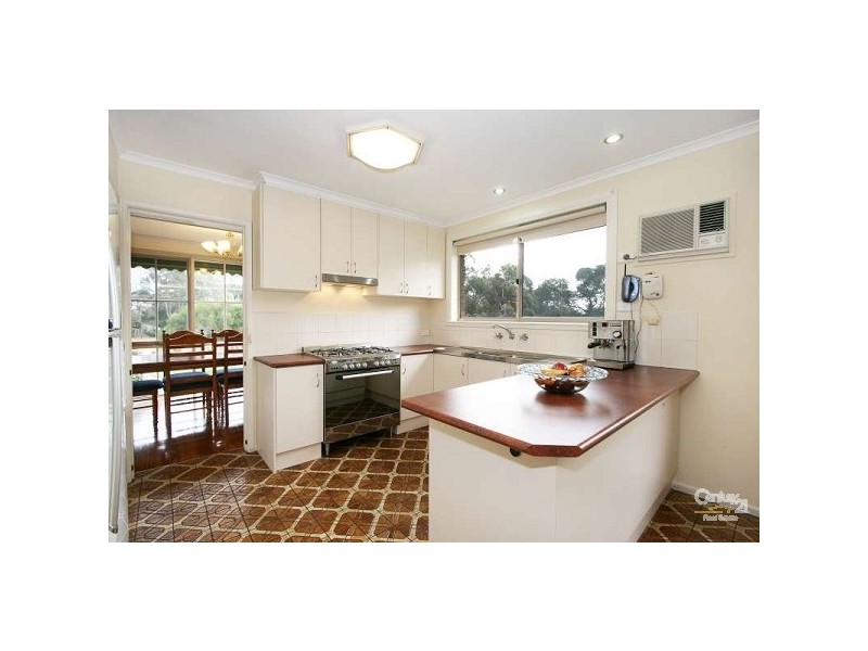 2 Celtis Place, Endeavour Hills VIC 3802