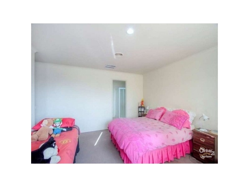 52/36-40 Hennessy Way, Dandenong North VIC 3175