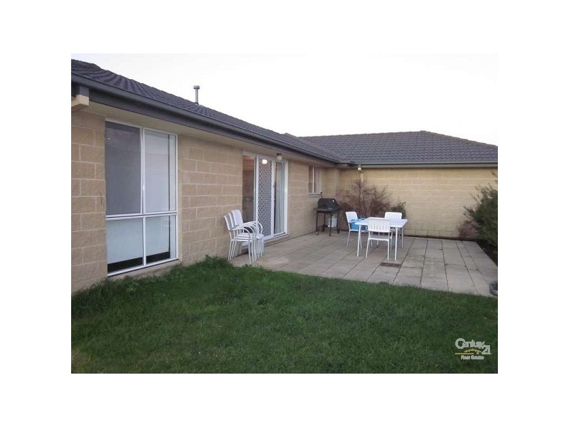 49 Amberley Drive, Mount Martha VIC 3934