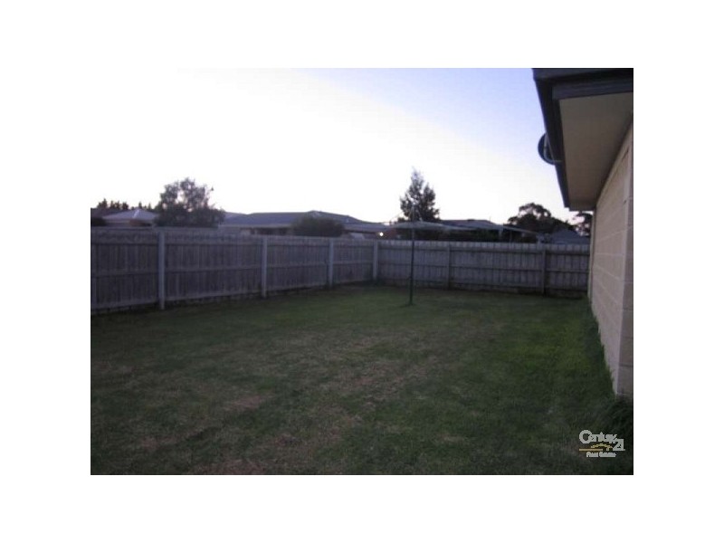 49 Amberley Drive, Mount Martha VIC 3934