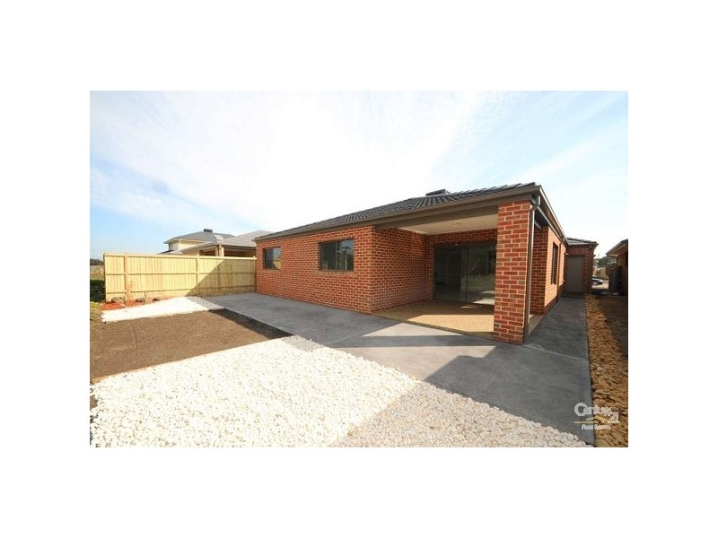 140 Clarendon Drive, Keysborough VIC 3173