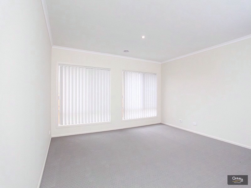 21 Desa Tce, Dandenong South VIC 3175