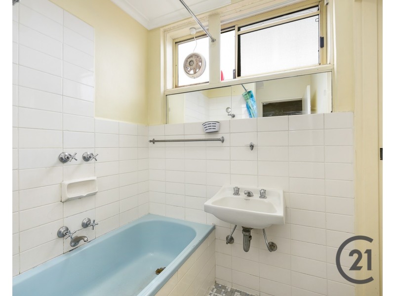 4/10 Albert Avenue, Springvale VIC 3171