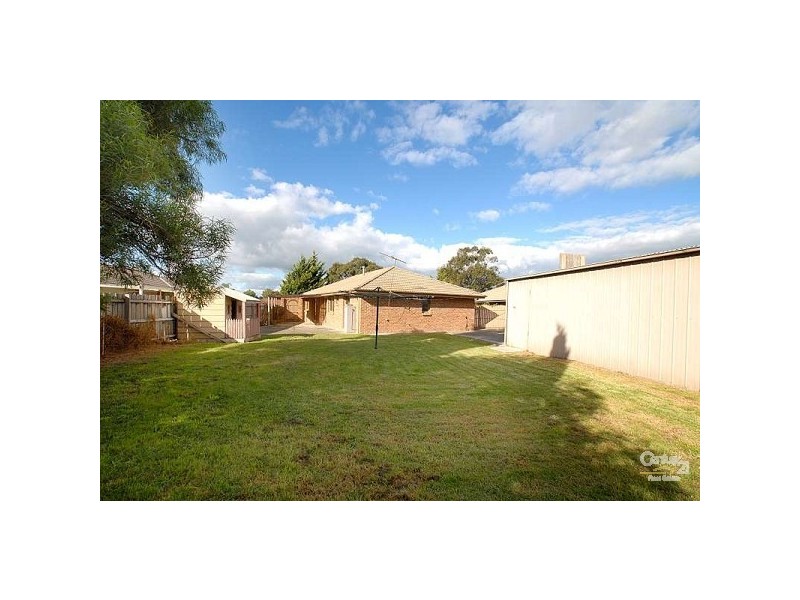 14 Blue Grass Crescent, Pakenham VIC 3810