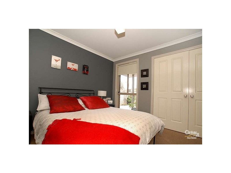 2/11 Bowman Street, Noble Park VIC 3174