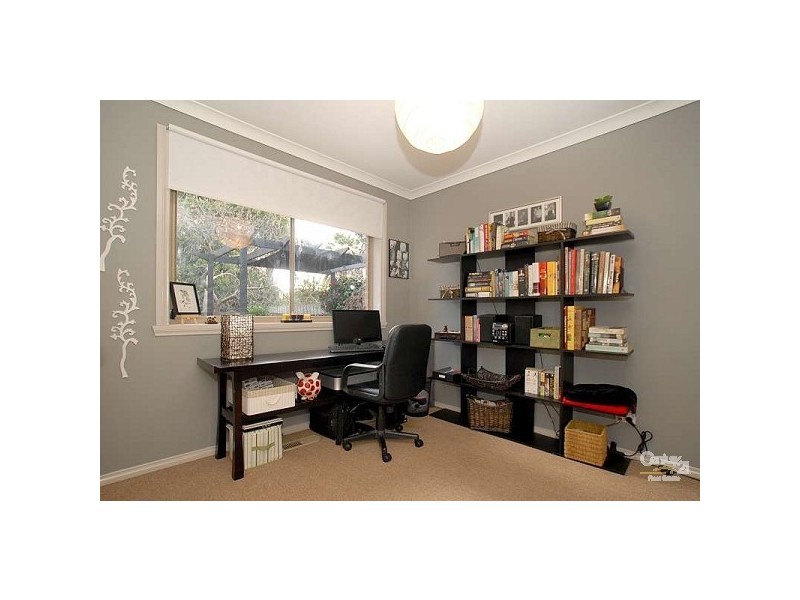 2/11 Bowman Street, Noble Park VIC 3174