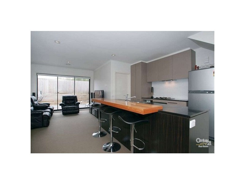 20 Dresden Drive, Waterways VIC 3195