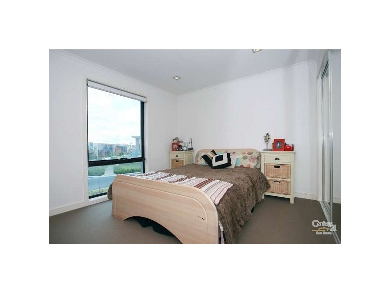 20 Dresden Drive, Waterways VIC 3195