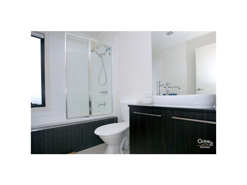 20 Dresden Drive, Waterways VIC 3195