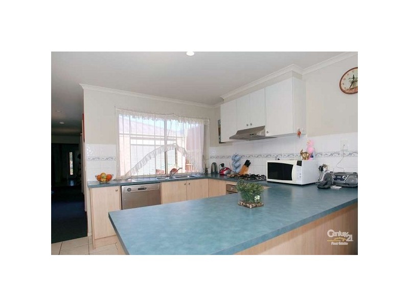 2 Westbrook Drive, Keysborough VIC 3173