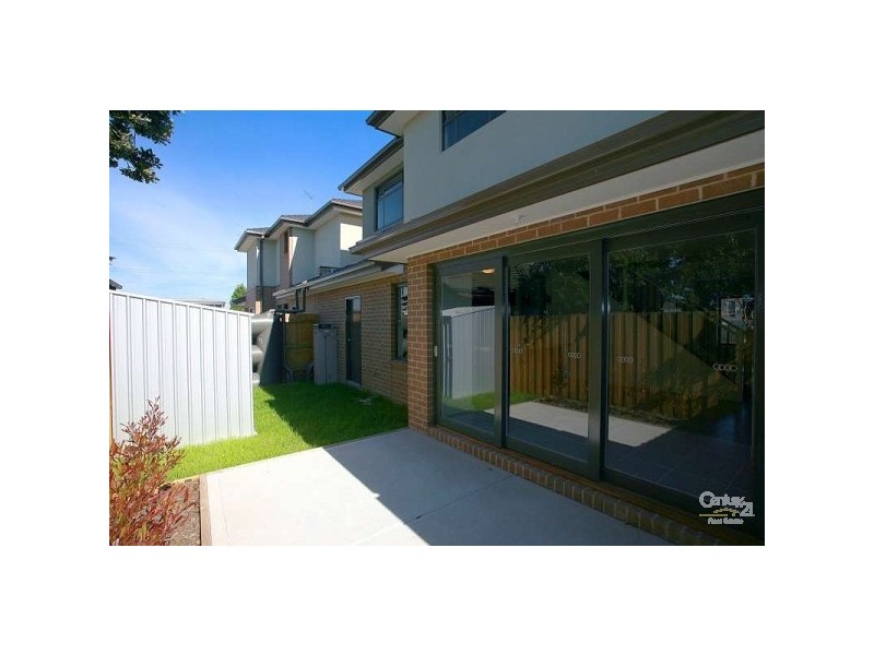 2/1417 Heatherton Road, Dandenong North VIC 3175